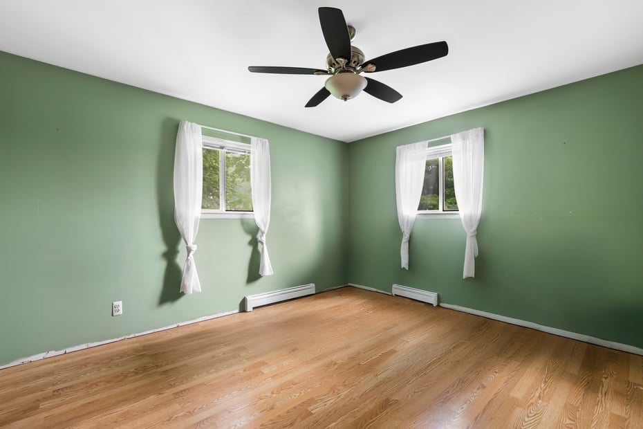 76 Maureen Drive Photo 12