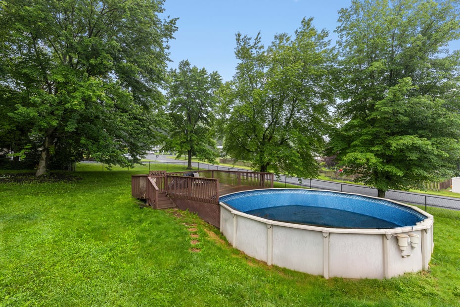 76 Maureen Drive Photo 19