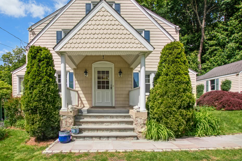 15 Devonshire Drive Photo 3