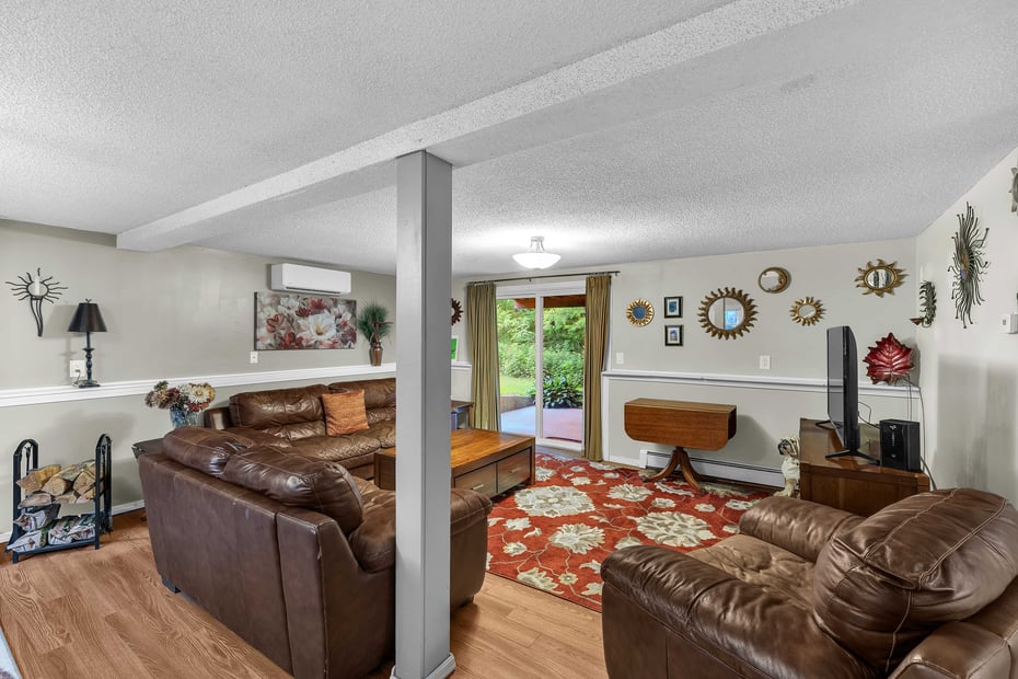 81 Charter Oak Drive Photo 19