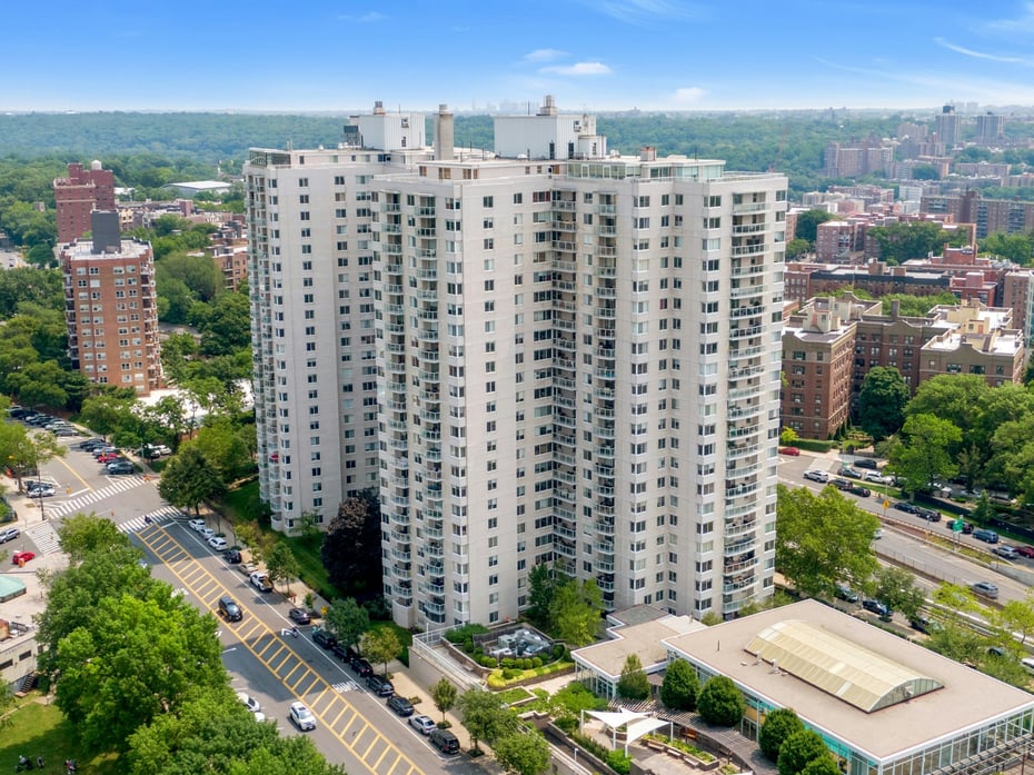 3333 Henry Hudson Parkway #23EF Photo 33