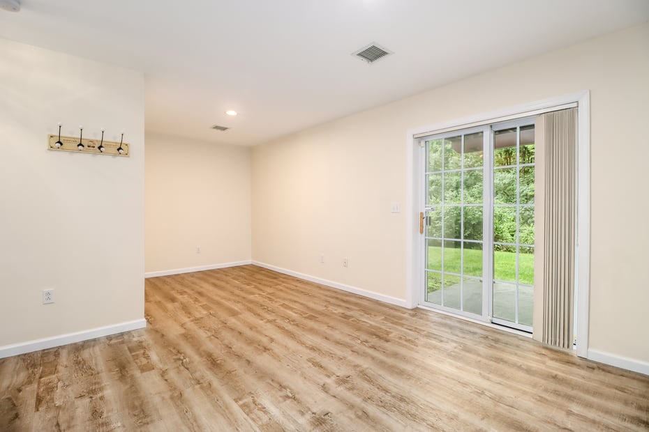2303 Eaton Court #2303 Photo 25