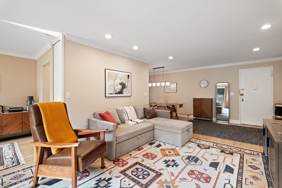100 E Hartsdale Avenue  #2oe Photo 6