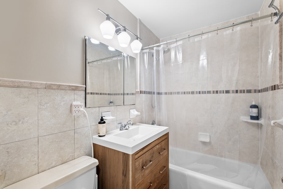 100 E Hartsdale Avenue  #2oe Photo 18