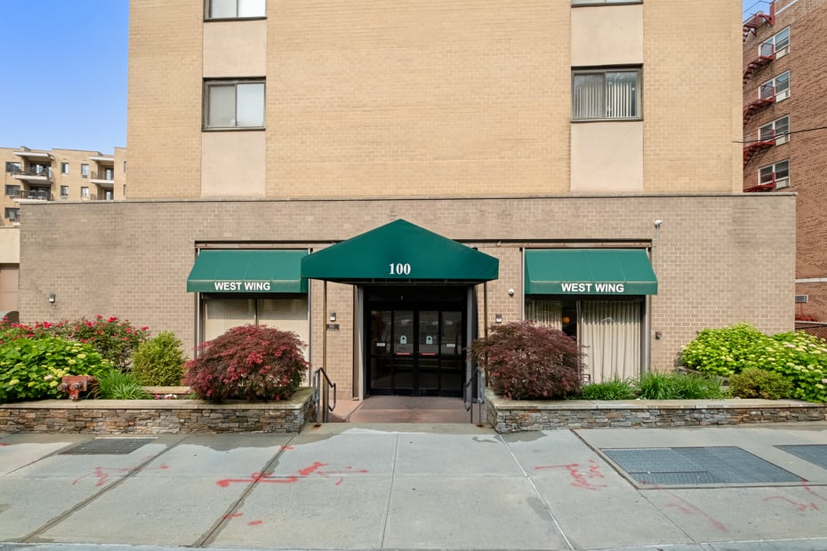 100 E Hartsdale Avenue  #2oe Photo 30