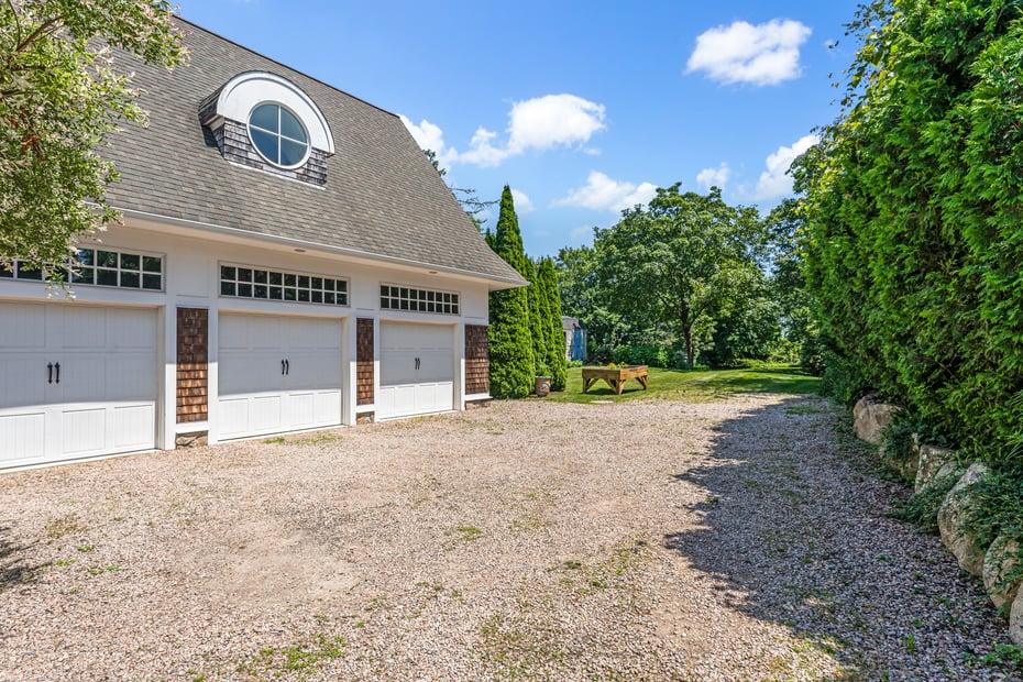 52 Avondale Road Photo 37