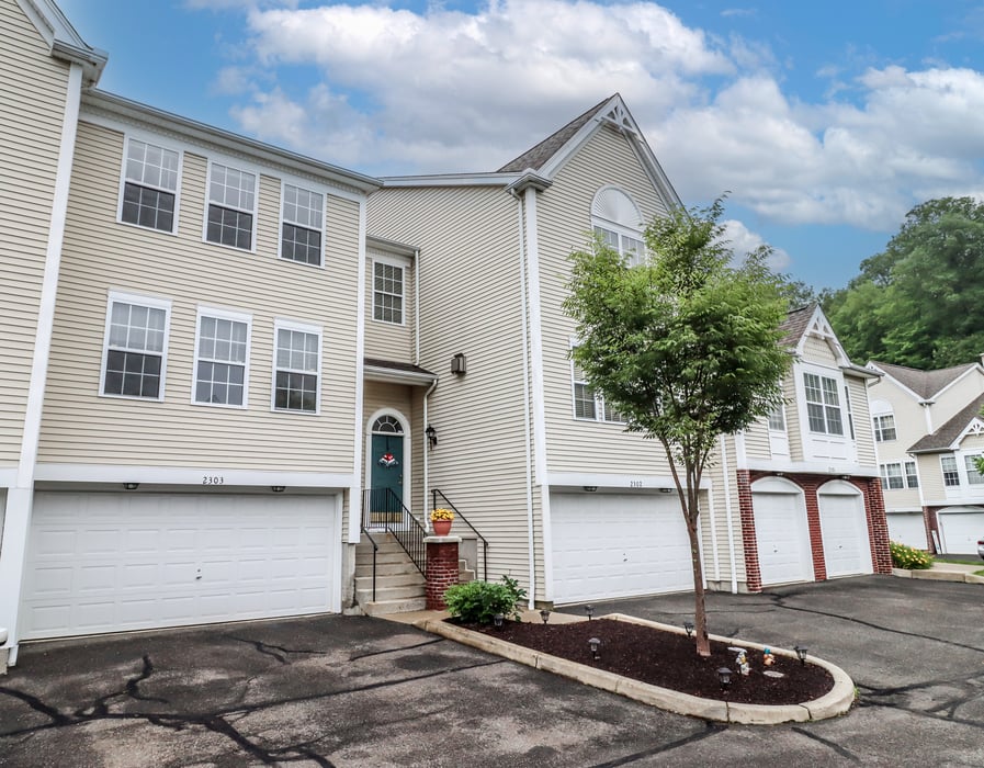 2303 Eaton Court #2303 Photo 1