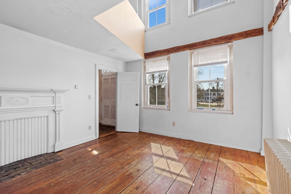 9 Essex Road Photo 18