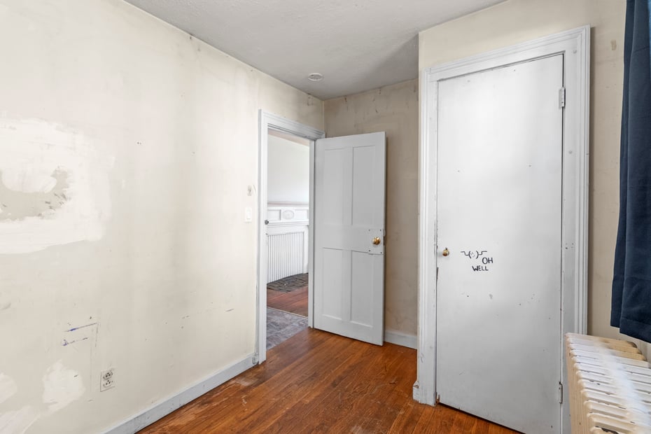 9 Essex Road Photo 26