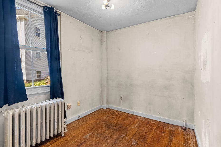9 Essex Road Photo 30