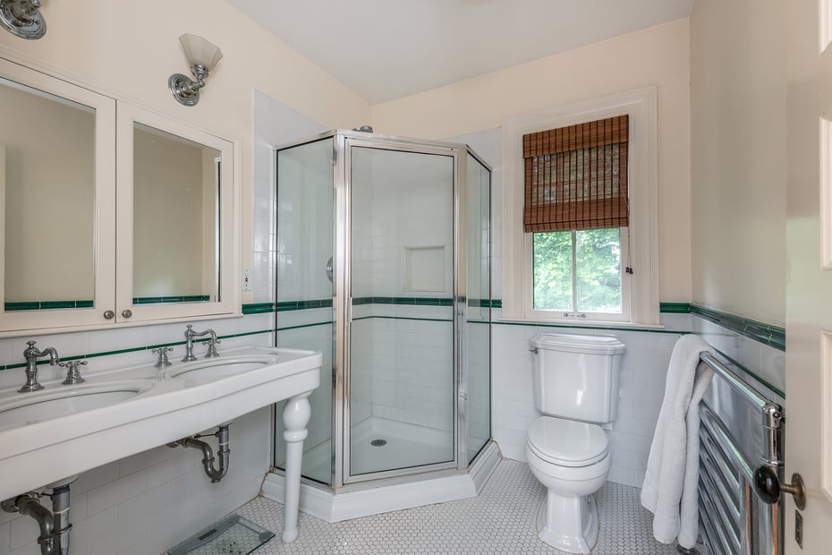 79 Hilltop Road Photo 18