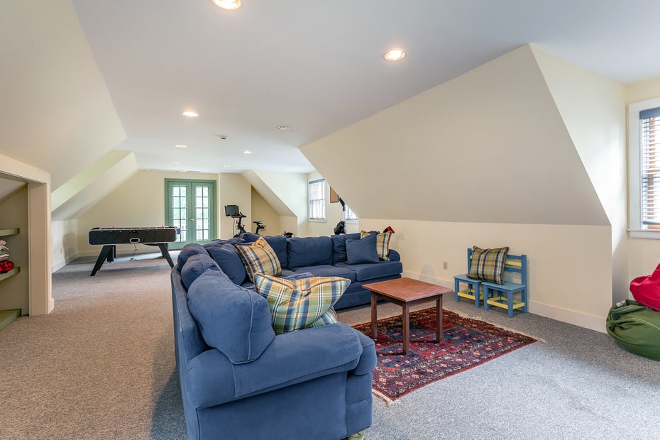 79 Hilltop Road Photo 22
