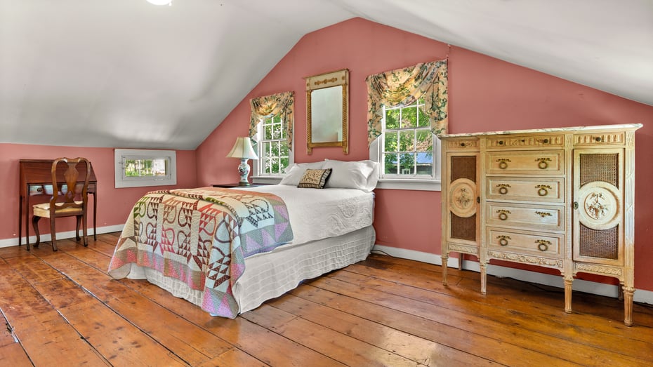 7 Paul Avenue Photo 15
