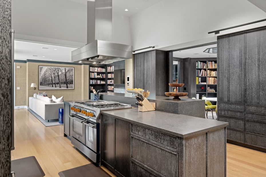 4900 Congress Street Photo 14