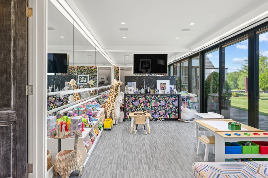 4900 Congress Street Photo 32