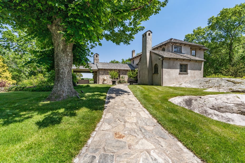 213 Beaver Brook Road Photo 1