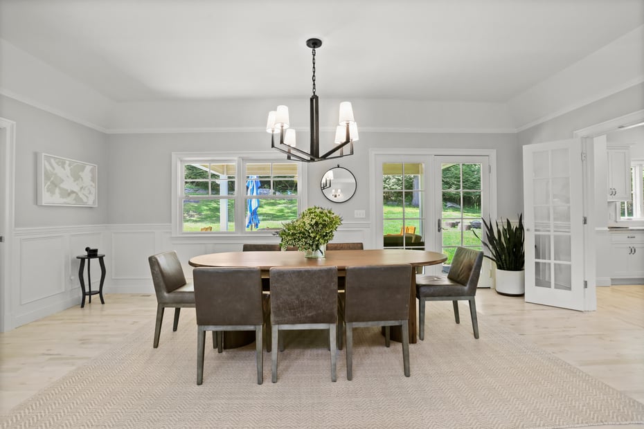 220 Burr Street Photo 6