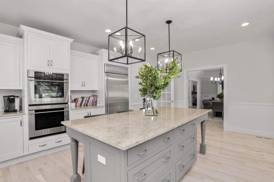 220 Burr Street Photo 9