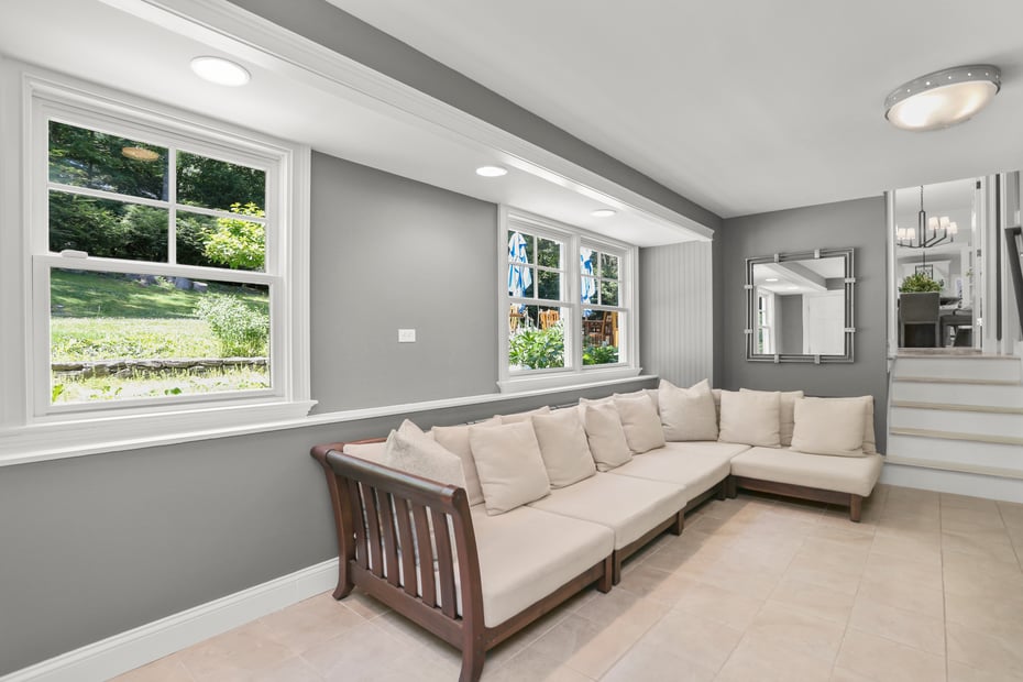 220 Burr Street Photo 12