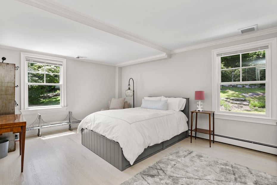 220 Burr Street Photo 17