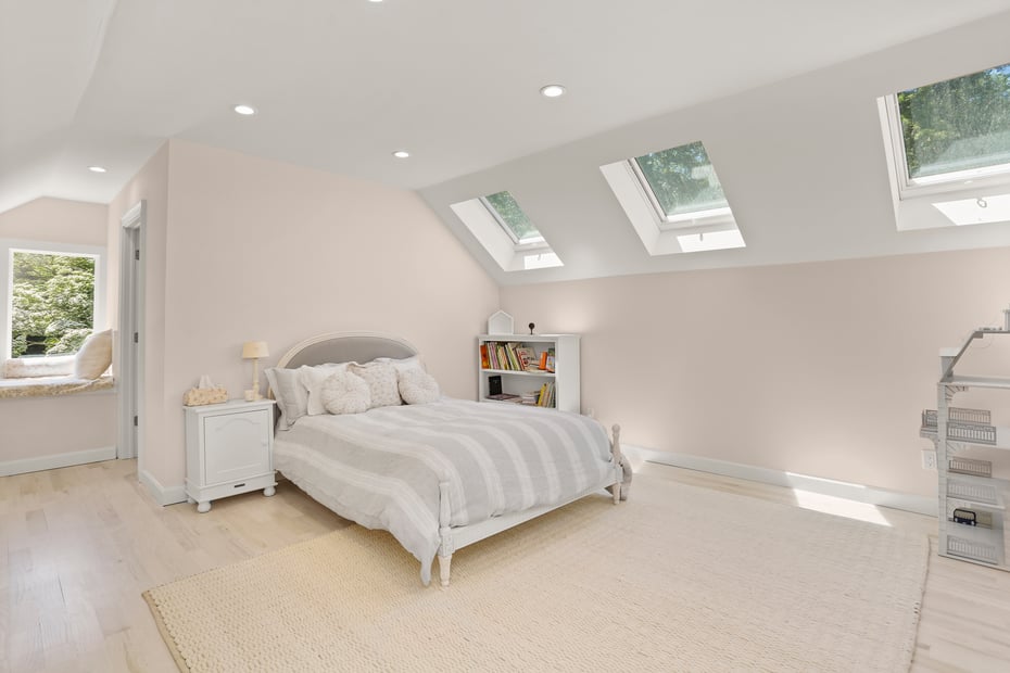 220 Burr Street Photo 20