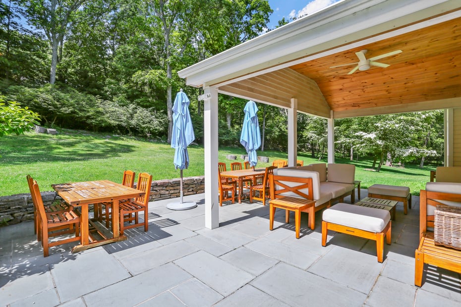 220 Burr Street Photo 23