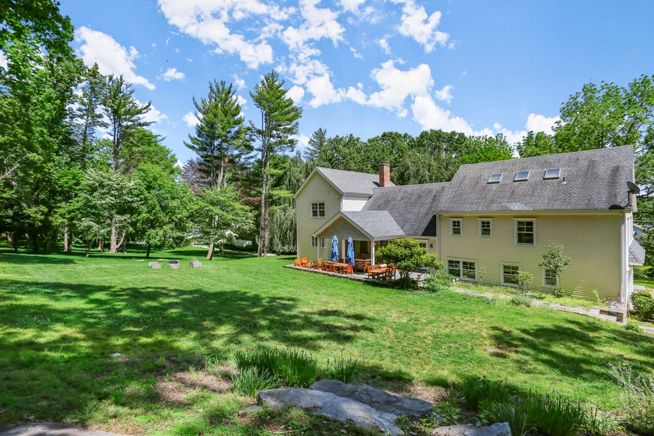 220 Burr Street Photo 25