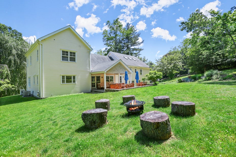 220 Burr Street Photo 26