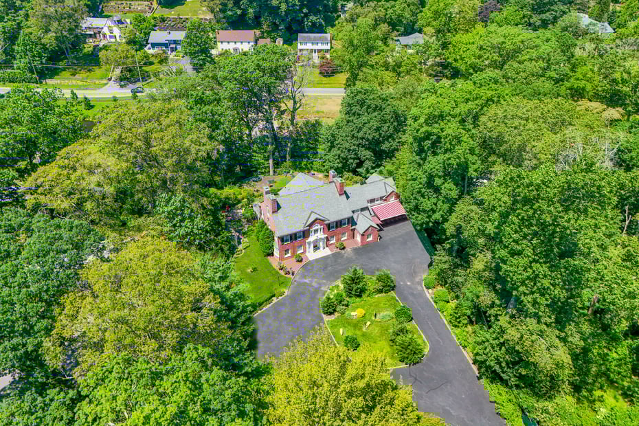 400 Beechmont Drive Photo 5