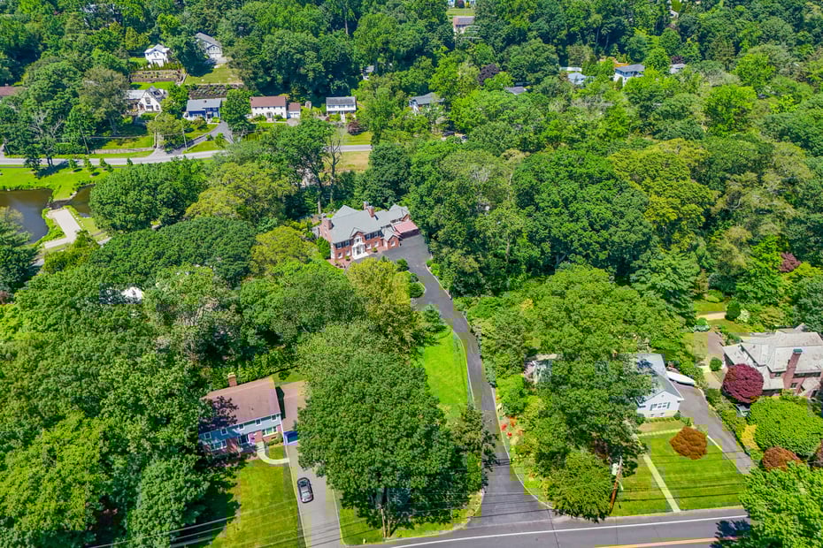 400 Beechmont Drive Photo 8