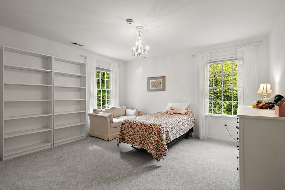 7 Merlins Lane Photo 33