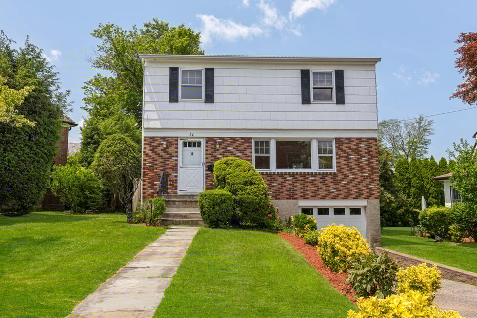 11 Park Drive Photo 1