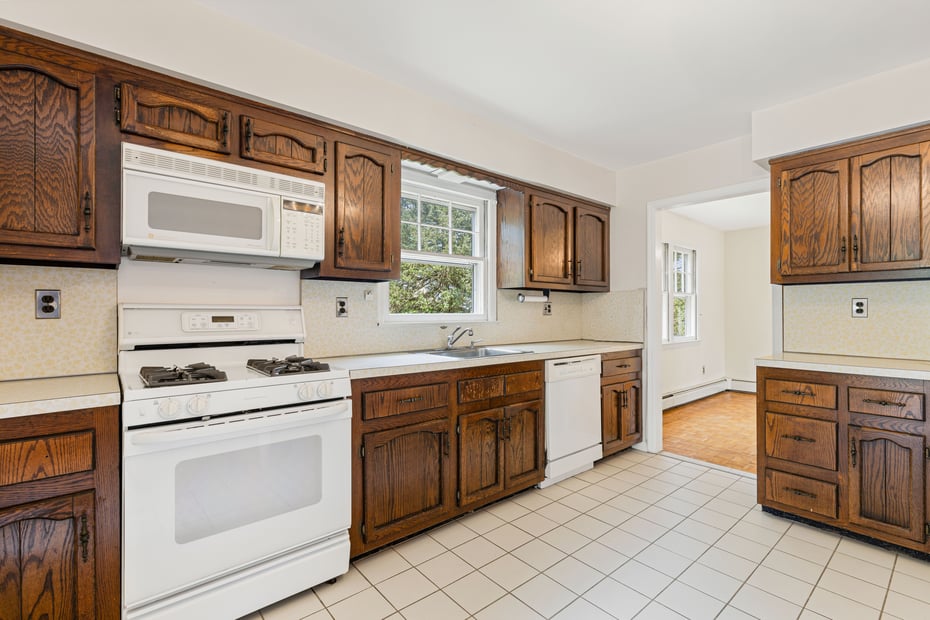 11 Park Drive Photo 4