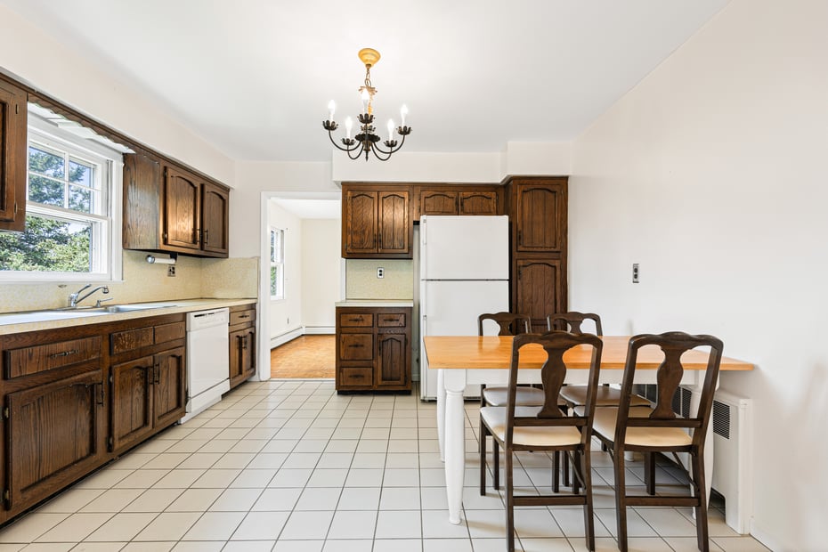 11 Park Drive Photo 6