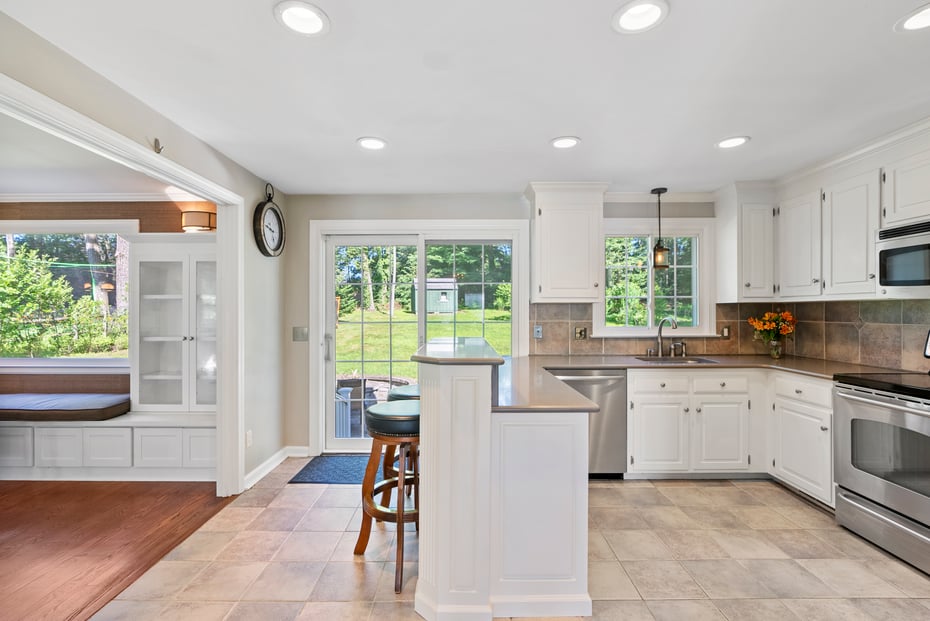 25 Copplestone Road Photo 4