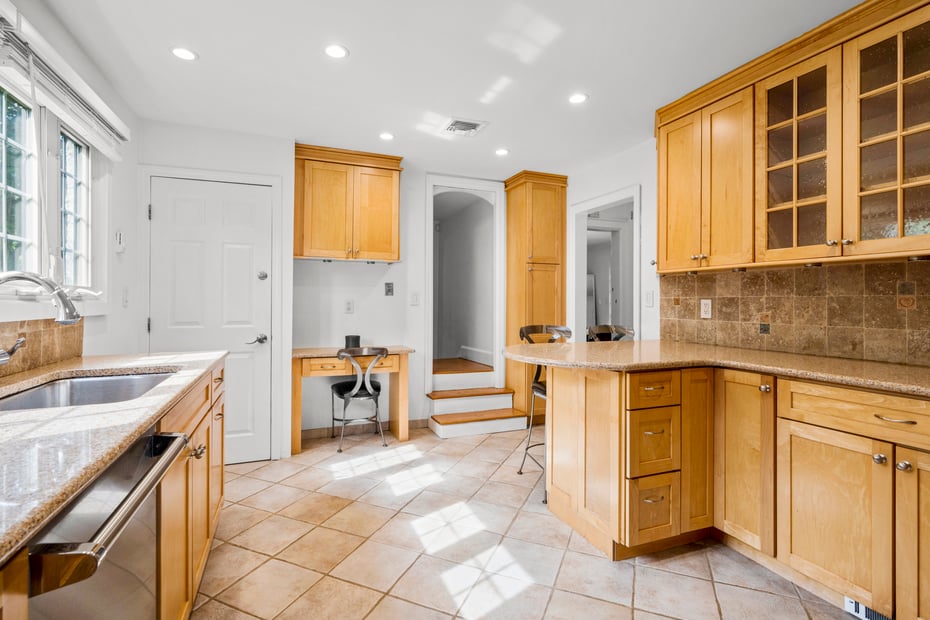 23 Montrose Road Photo 14