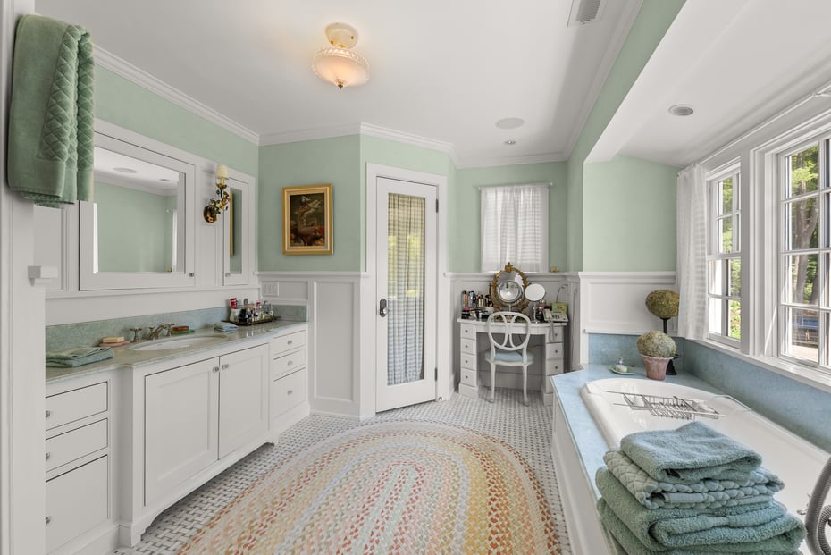 57 Indian Trail Road Photo 22