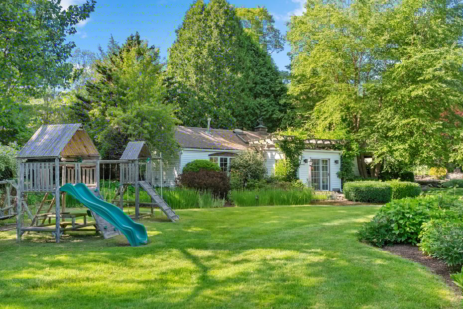 57 Indian Trail Road Photo 33