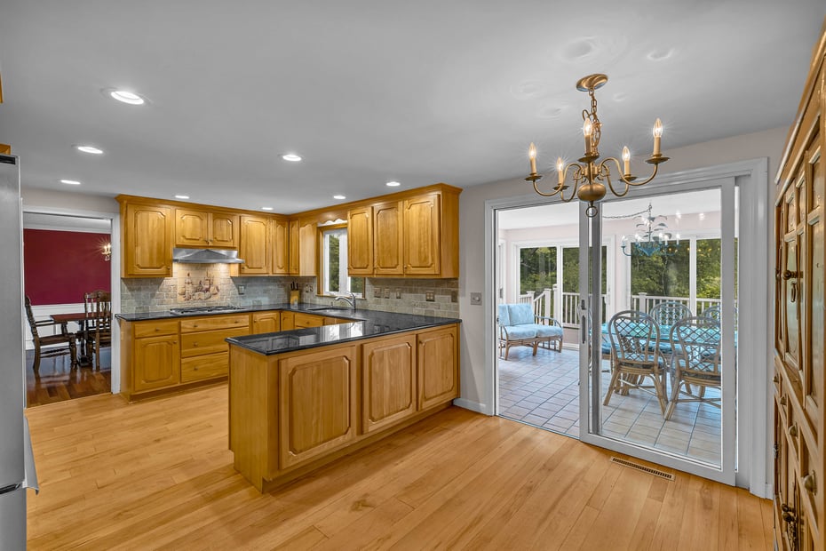 7 Sharon Lane Photo 22