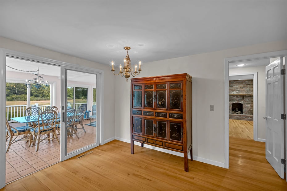 7 Sharon Lane Photo 23