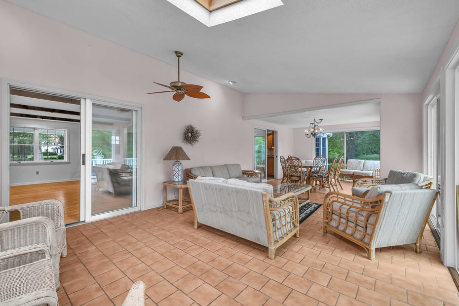 7 Sharon Lane Photo 27