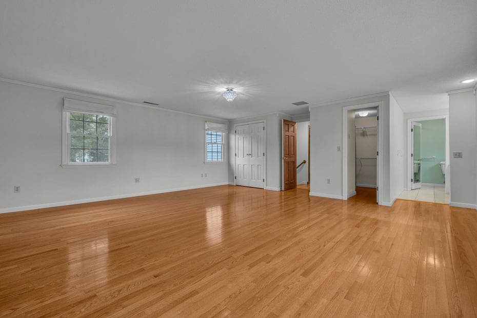 7 Sharon Lane Photo 28