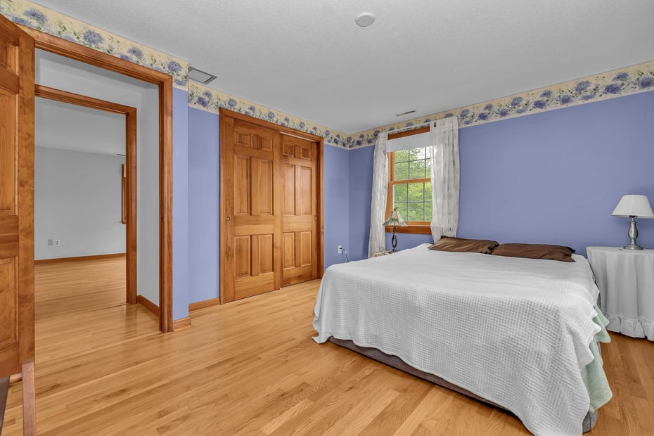 7 Sharon Lane Photo 35