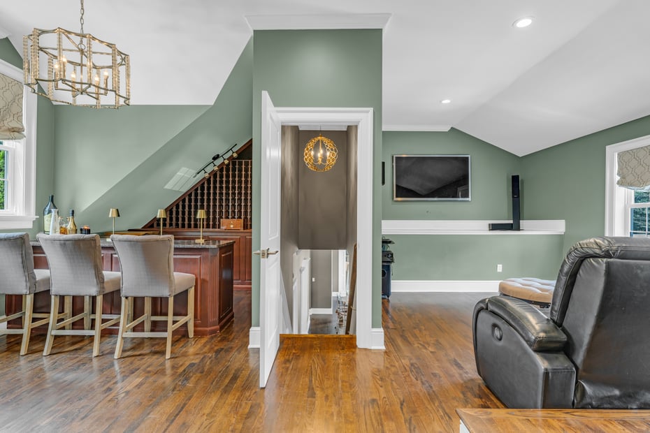 8 Jacob Lane Photo 16