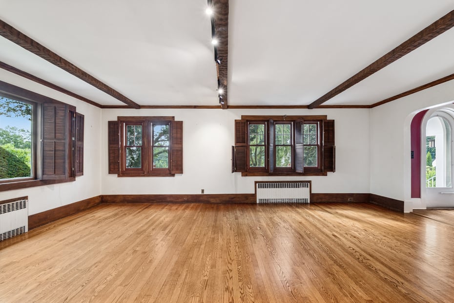 20 Bronson Avenue Photo 5