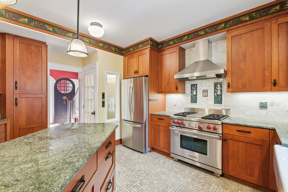 20 Bronson Avenue Photo 24