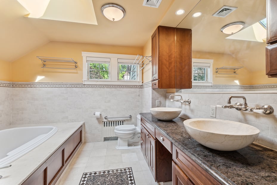 20 Bronson Avenue Photo 27