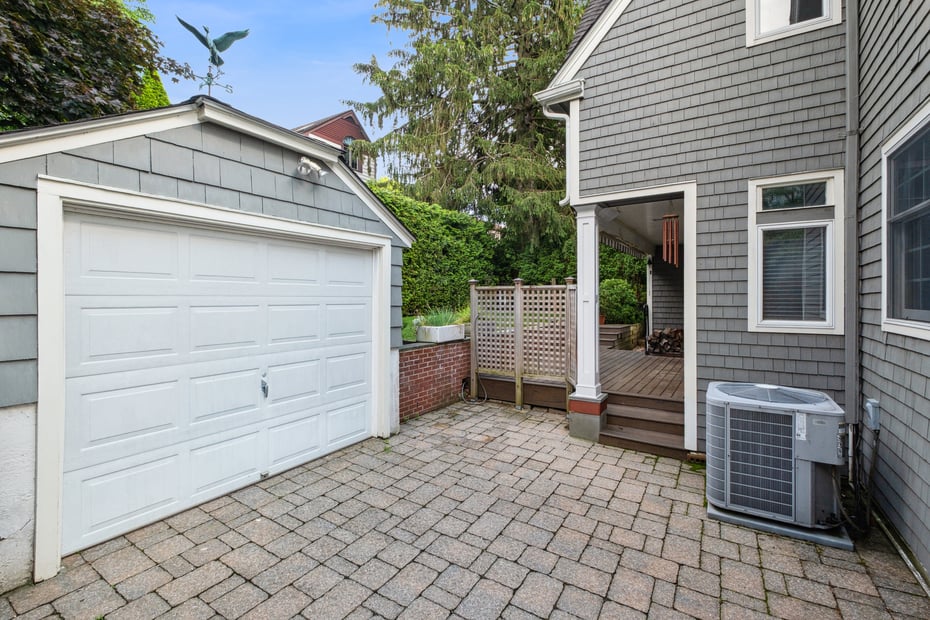 20 Bronson Avenue Photo 41