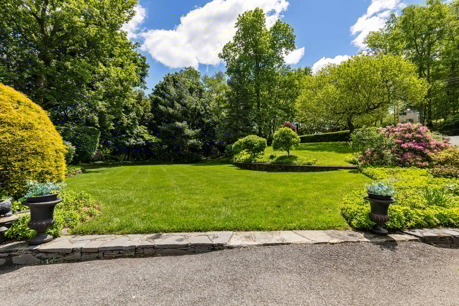 31 Colonial Road Photo 23