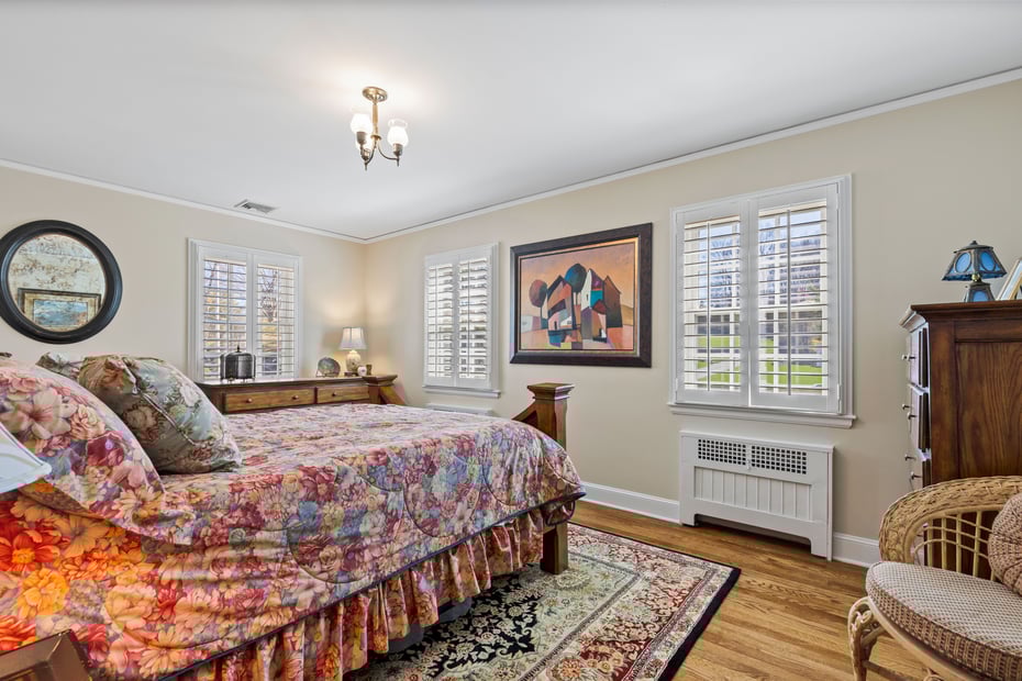 31 Colonial Road Photo 14